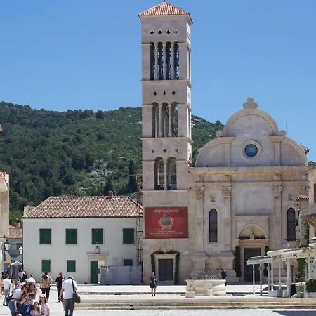 Villa Varda - Latica