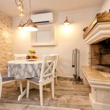 Villa Varda - Latica *