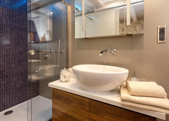 Varda - Latica Hvar Town