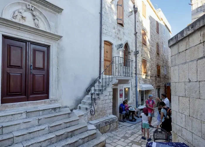 Villa Varda - Latica *