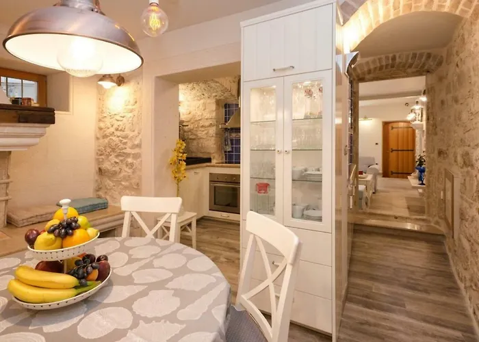 Villa Varda - Latica *