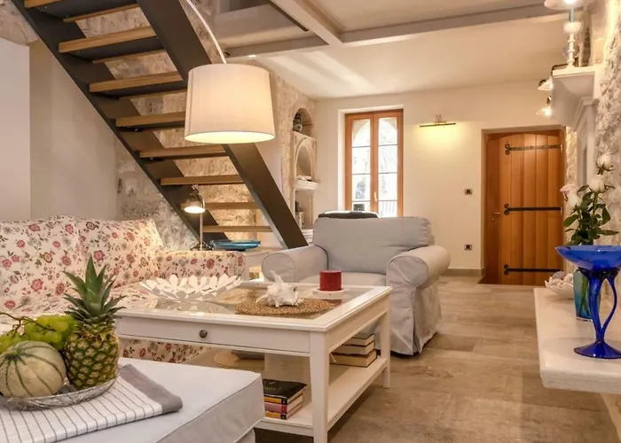 Villa Varda - Latica